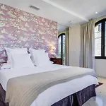 Suites Murillo Alcazar